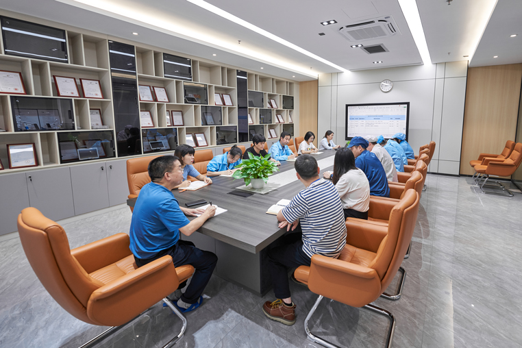 开会.jpg